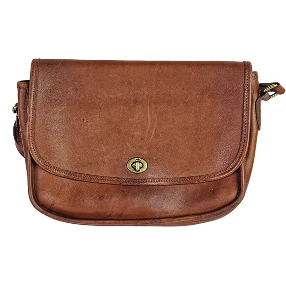 Vintage 1970's Coach Brown Leather Turnkey Crossbody with Matching Wallet, EUC - Picture 2 of 8